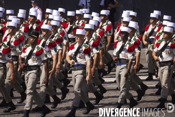 Défilé du 14 juillet sur les Champs Elysées