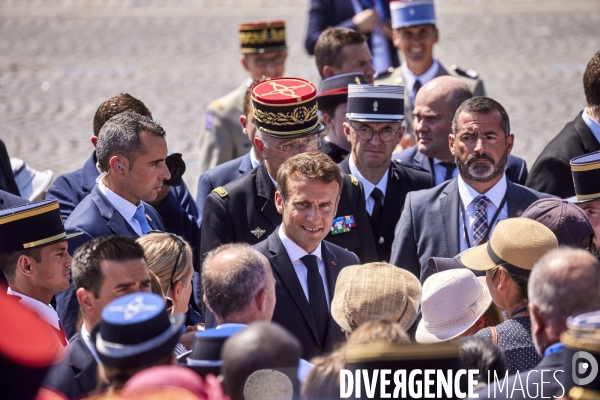 Défilé du 14 juillet sur les Champs Elysées