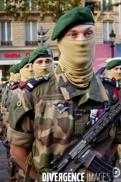 Défilé du 14 juillet sur les Champs Elysées