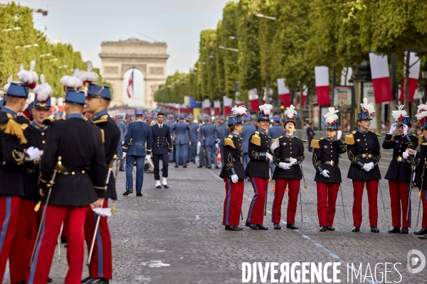 Défilé du 14 juillet sur les Champs Elysées