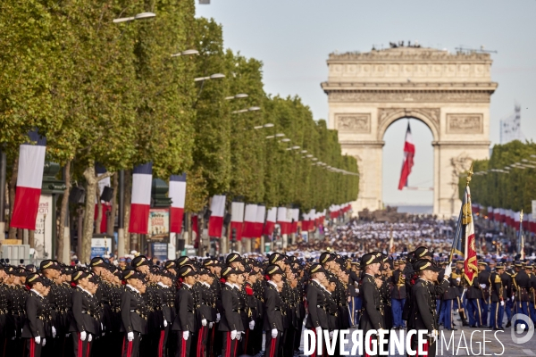 Défilé du 14 juillet sur les Champs Elysées