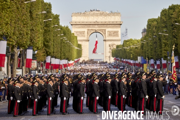 Défilé du 14 juillet sur les Champs Elysées