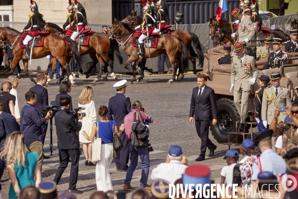 Défilé du 14 juillet sur les Champs Elysées