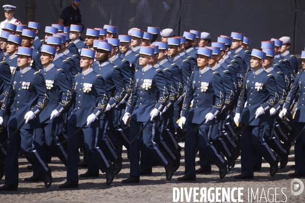 Défilé du 14 juillet sur les Champs Elysées