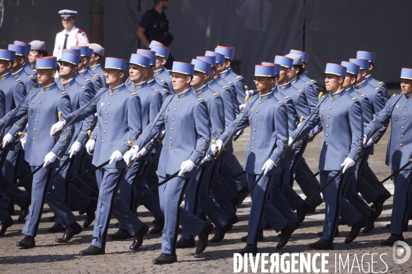 Défilé du 14 juillet sur les Champs Elysées