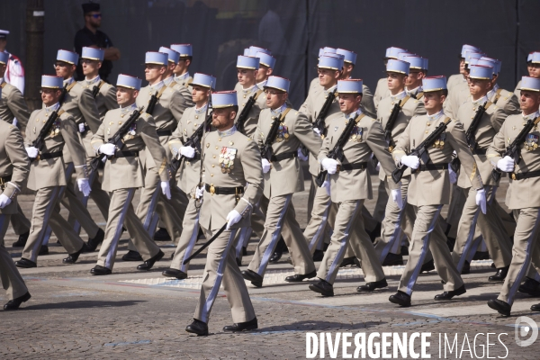 Défilé du 14 juillet sur les Champs Elysées