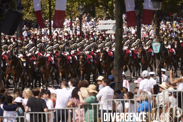 Défilé du 14 juillet sur les Champs Elysées