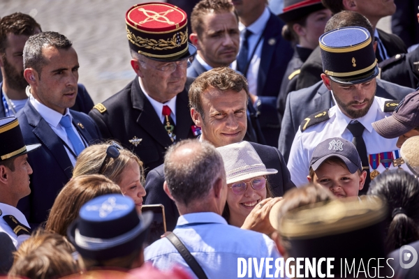 Défilé du 14 juillet sur les Champs Elysées