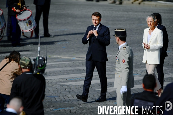 Emmanuel Macron avec Elisabeth BORNE