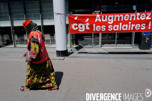 Rassemblement des salariés de chez louvre hotels