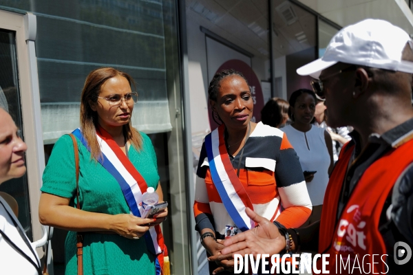 Rassemblement des salariés de chez louvre hotels