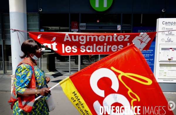 Rassemblement des salariés de chez louvre hotels