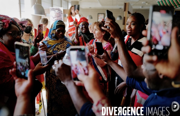 Rassemblement des salariés de chez louvre hotels