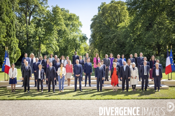 Premier Conseil des ministres Borne II et photo du gouvernement