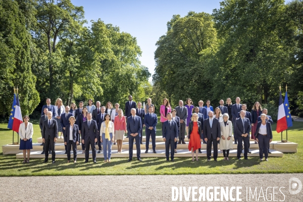 Premier Conseil des ministres Borne II et photo du gouvernement