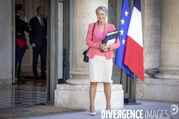 Premier Conseil des ministres Borne II et photo du gouvernement