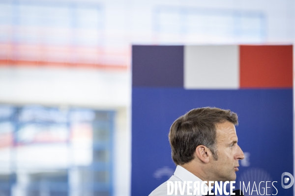 Emmanuel Macron chez STMicroelectronics à Crolles - Grenoble