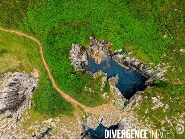 La cote d Asturies en Espagne vue au drone.