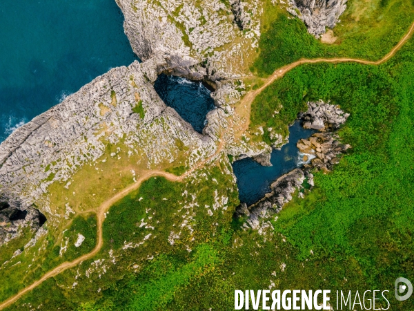 La cote d Asturies en Espagne vue au drone.