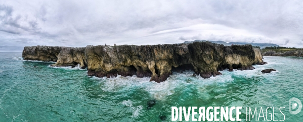 La cote d Asturies en Espagne vue au drone.