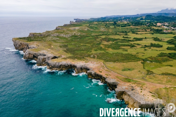 La cote d Asturies en Espagne vue au drone.