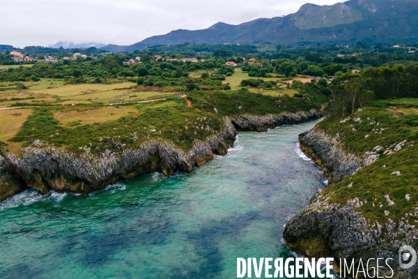 La cote d Asturies en Espagne vue au drone.