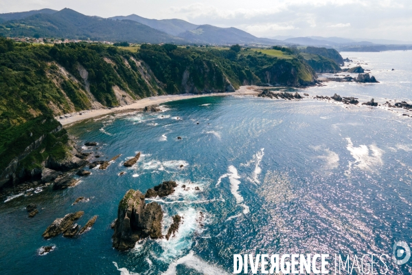 La cote d Asturies en Espagne vue au drone.