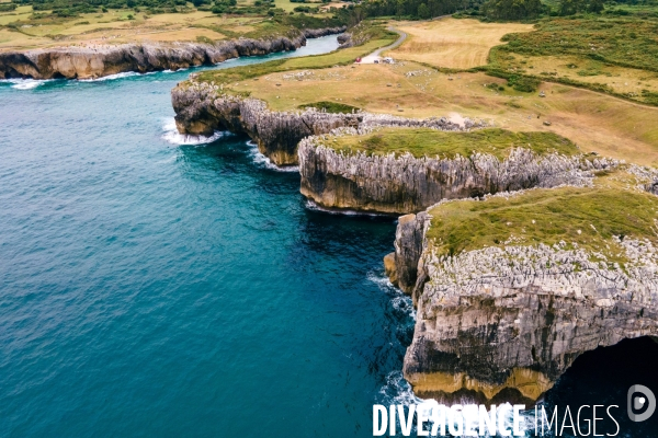 La cote d Asturies en Espagne vue au drone.