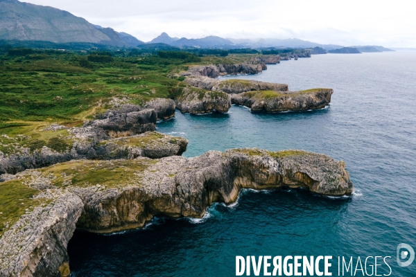 La cote d Asturies en Espagne vue au drone.