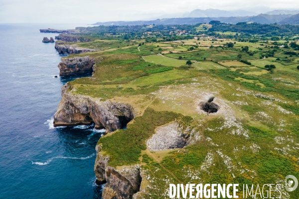 La cote d Asturies en Espagne vue au drone.