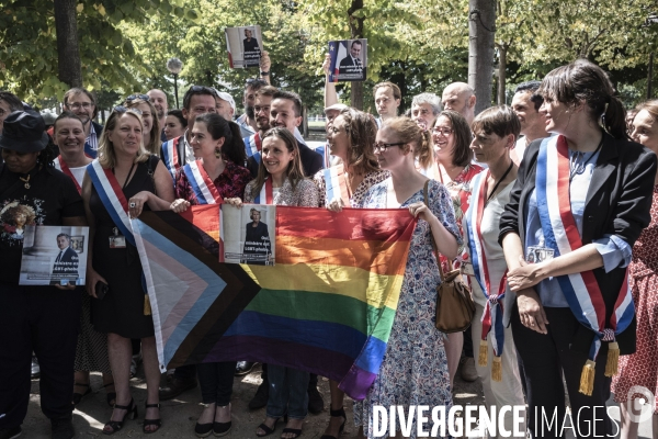 Rassemblement contre la présence deCaroline Cayeux au gouvernement