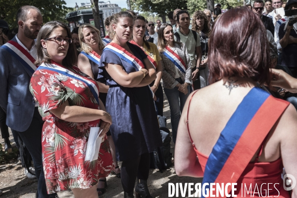 Rassemblement contre la présence deCaroline Cayeux au gouvernement