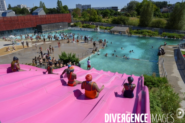 La piscine des Murs à pêches.