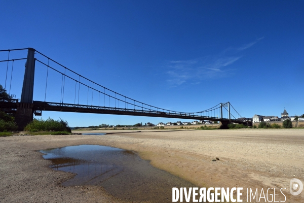 La Loire, canicule et sécheresse. Le débit du plus long fleuve de France inquiète