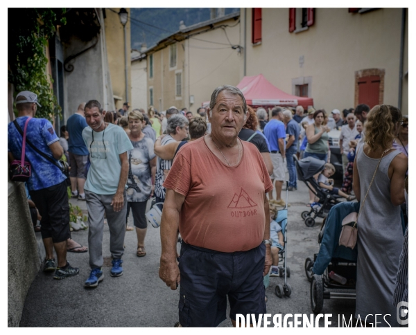 Le long de la Transbassealpine Digne Nice ( la fête Bis )