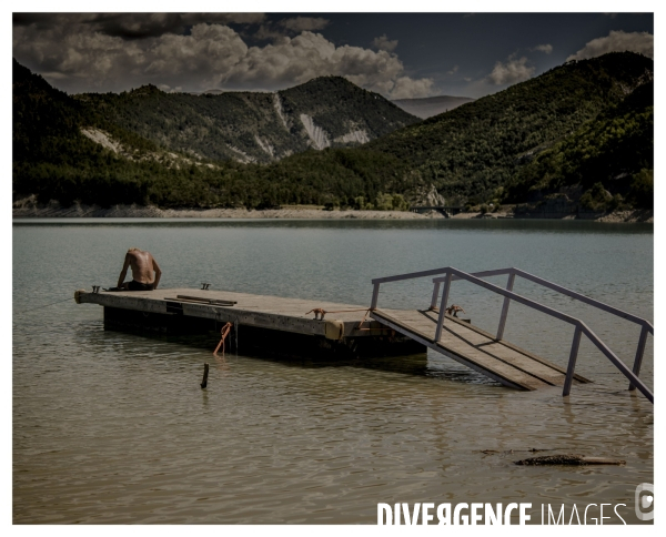 Le long de la Transbassealpine Digne Nice ( la sécheresse au lac de Castillon, suite et pas fin )