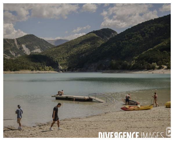 Le long de la Transbassealpine Digne Nice ( la sécheresse au lac de Castillon, suite et pas fin )