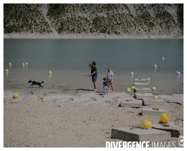 Le long de la Transbassealpine Digne Nice ( la sécheresse au lac de Castillon, suite et pas fin )