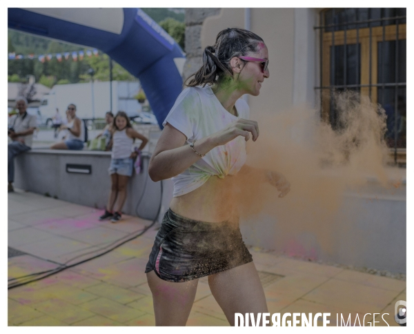 Le long de la Transbassealpine Digne-Nice ( la Color Run )