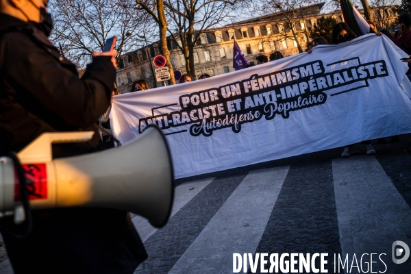 Marche de nuit feministe a Paris