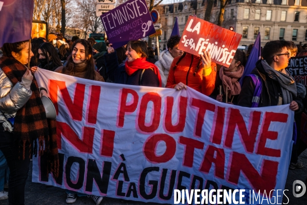 Marche de nuit feministe a Paris