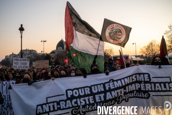 Marche de nuit feministe a Paris