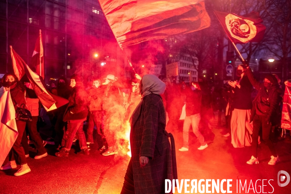 Marche de nuit feministe a Paris