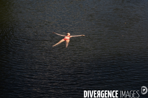 Sport aquatique sur la rivière Célé.