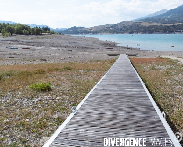 Secheresse lac de Serre Poncon