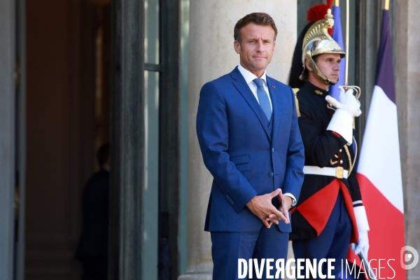 Macron recoit le Premier Ministre polonais