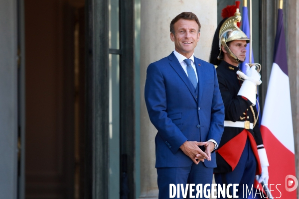 Macron recoit le Premier Ministre polonais