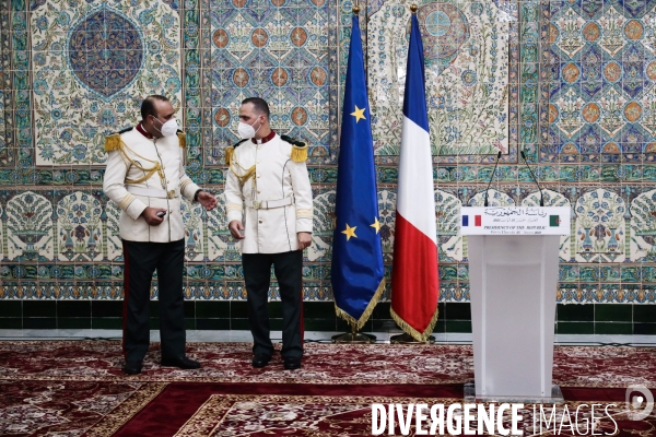 Emmanuel macron en algerie