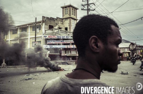 Manifestation contre la vie chere et l insecurite au cap haitien.