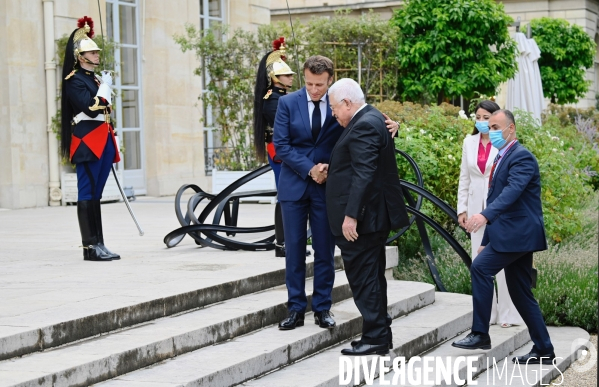 Emmanuel Macron reçoit Mahmoud ABBAS